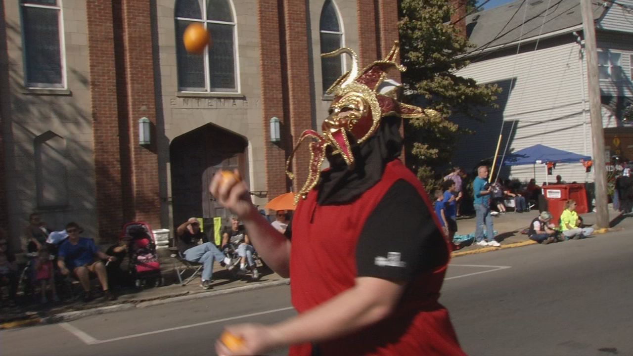Harvest Homecoming kicks off with parade through downtown New Albany
